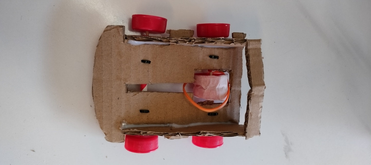 cotxe amb eixos sense pals sobrants